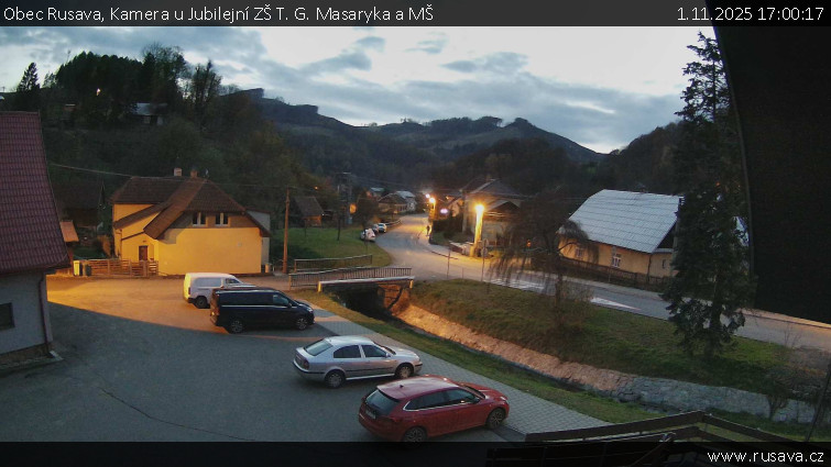 Obec Rusava - Kamera u Jubilejní ZŠ T. G. Masaryka a MŠ - 1.11.2025 v 17:00 Obec Rusava - Kamera u Jubilejní ZŠ T. G. Masaryka a MŠ - 1.11.2025 v 17:00