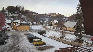 Obec Rusava - Kamera u Jubilejní ZŠ T. G. Masaryka a MŠ - 5.1.2026 v 08:00 Obec Rusava - Kamera u Jubilejní ZŠ T. G. Masaryka a MŠ - 5.1.2026 v 08:00