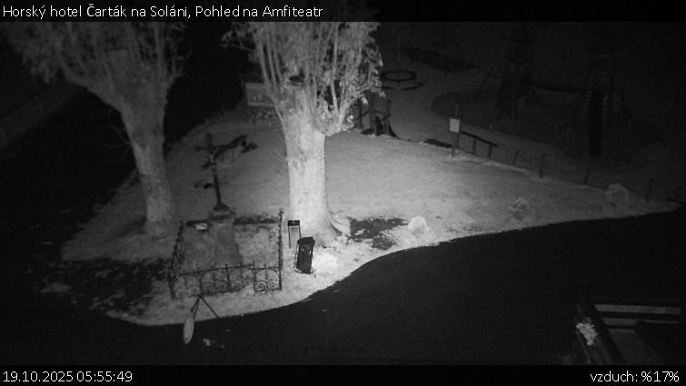 Horský hotel Čarták na Soláni - Pohled na Amfiteatr - 19.10.2025 v 05:55 Horský hotel Čarták na Soláni - Pohled na Amfiteatr - 19.10.2025 v 05:55