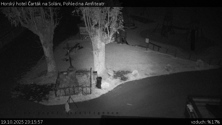Horský hotel Čarták na Soláni - Pohled na Amfiteatr - 19.10.2025 v 23:15 Horský hotel Čarták na Soláni - Pohled na Amfiteatr - 19.10.2025 v 23:15
