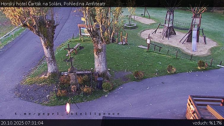 Horský hotel Čarták na Soláni - Pohled na Amfiteatr - 20.10.2025 v 07:31 Horský hotel Čarták na Soláni - Pohled na Amfiteatr - 20.10.2025 v 07:31