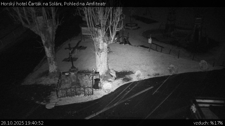 Horský hotel Čarták na Soláni - Pohled na Amfiteatr - 28.10.2025 v 19:40 Horský hotel Čarták na Soláni - Pohled na Amfiteatr - 28.10.2025 v 19:40
