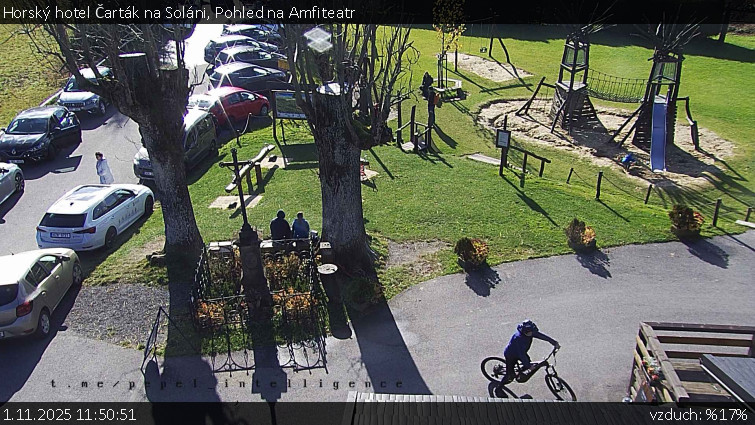 Horský hotel Čarták na Soláni - Pohled na Amfiteatr - 1.11.2025 v 11:50 Horský hotel Čarták na Soláni - Pohled na Amfiteatr - 1.11.2025 v 11:50