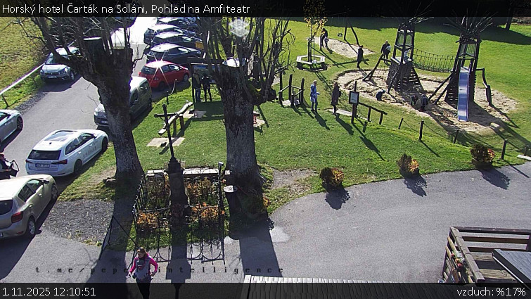 Horský hotel Čarták na Soláni - Pohled na Amfiteatr - 1.11.2025 v 12:10 Horský hotel Čarták na Soláni - Pohled na Amfiteatr - 1.11.2025 v 12:10