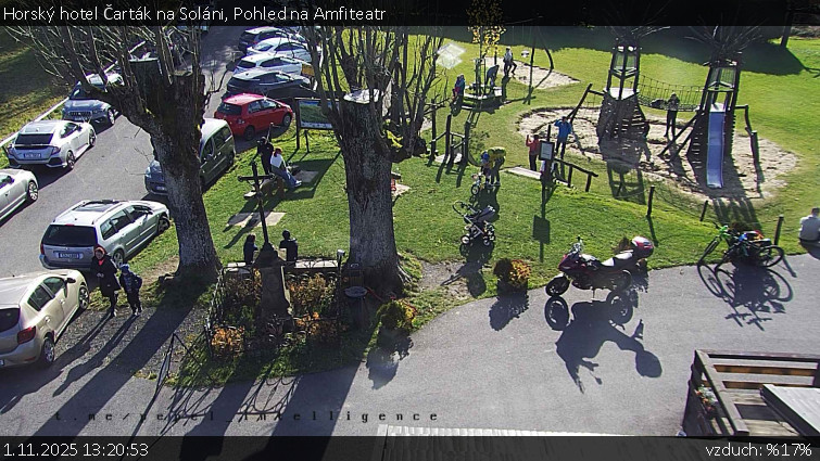 Horský hotel Čarták na Soláni - Pohled na Amfiteatr - 1.11.2025 v 13:20 Horský hotel Čarták na Soláni - Pohled na Amfiteatr - 1.11.2025 v 13:20