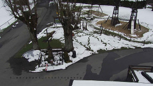 Horský hotel Čarták na Soláni - Pohled na Amfiteatr - 1.4.2026 v 17:05 Horský hotel Čarták na Soláni - Pohled na Amfiteatr - 1.4.2026 v 17:05