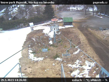 Snow park Paprsek - Nástup na lanovku - 29.3.2023 v 14:26