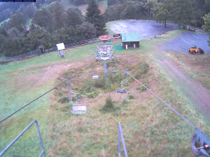 Snow park Paprsek - Nástup na lanovku - 13.9.2024 v 11:28 Snow park Paprsek - Nástup na lanovku - 13.9.2024 v 11:28