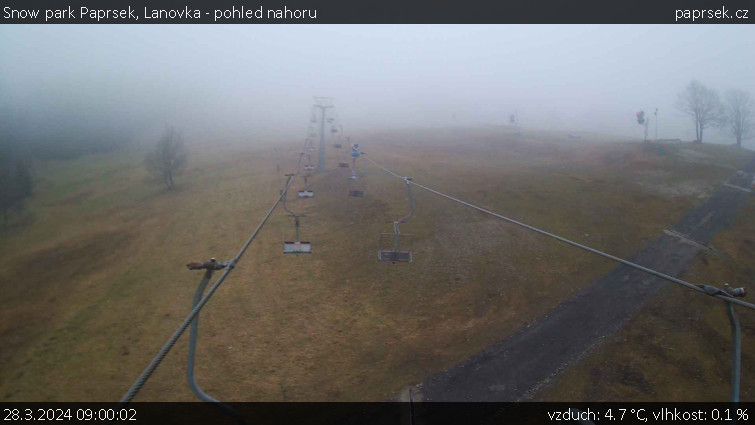 Snow park Paprsek - Lanovka - pohled nahoru - 28.3.2024 v 09:00