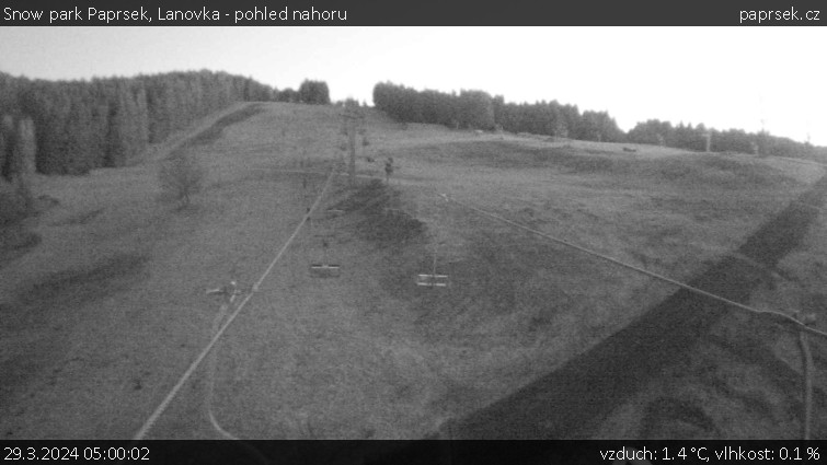 Snow park Paprsek - Lanovka - pohled nahoru - 29.3.2024 v 05:00