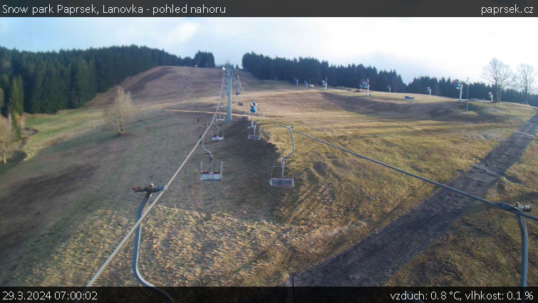 Snow park Paprsek - Lanovka - pohled nahoru - 29.3.2024 v 07:00