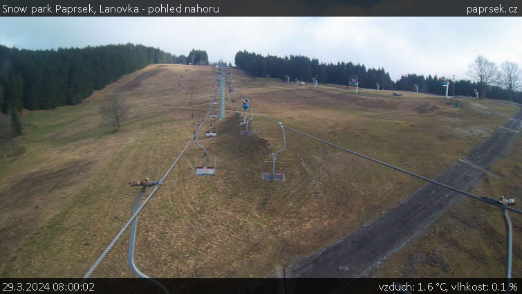 Snow park Paprsek - Lanovka - pohled nahoru - 29.3.2024 v 08:00