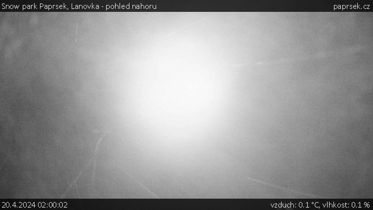 Snow park Paprsek - Lanovka - pohled nahoru - 20.4.2024 v 02:00