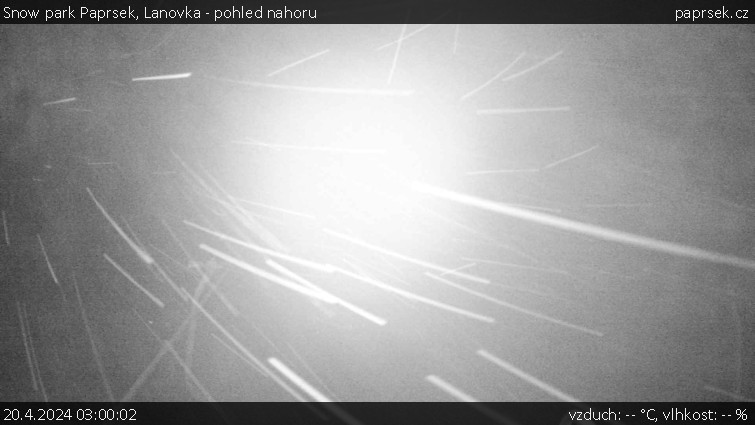 Snow park Paprsek - Lanovka - pohled nahoru - 20.4.2024 v 03:00