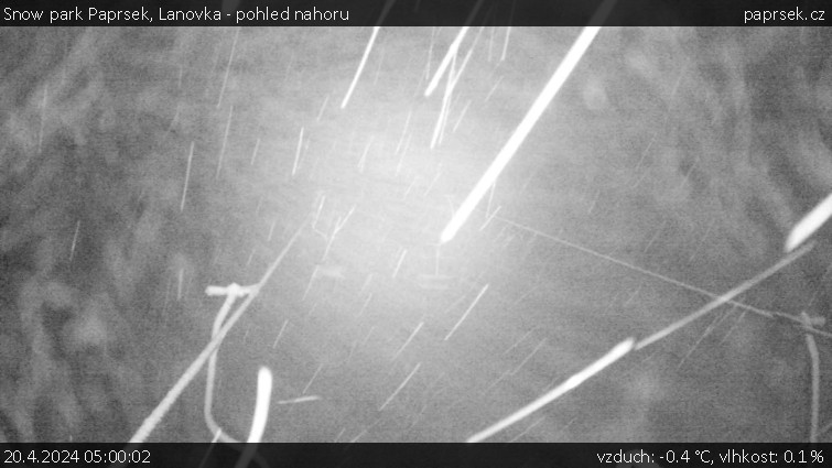 Snow park Paprsek - Lanovka - pohled nahoru - 20.4.2024 v 05:00
