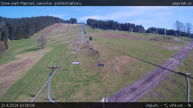 Snow park Paprsek - Lanovka - pohled nahoru - 23.4.2024 v 10:00