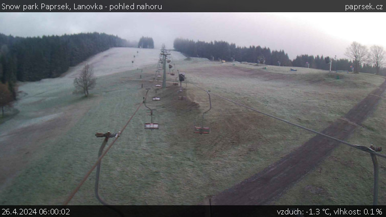Snow park Paprsek - Lanovka - pohled nahoru - 26.4.2024 v 06:00