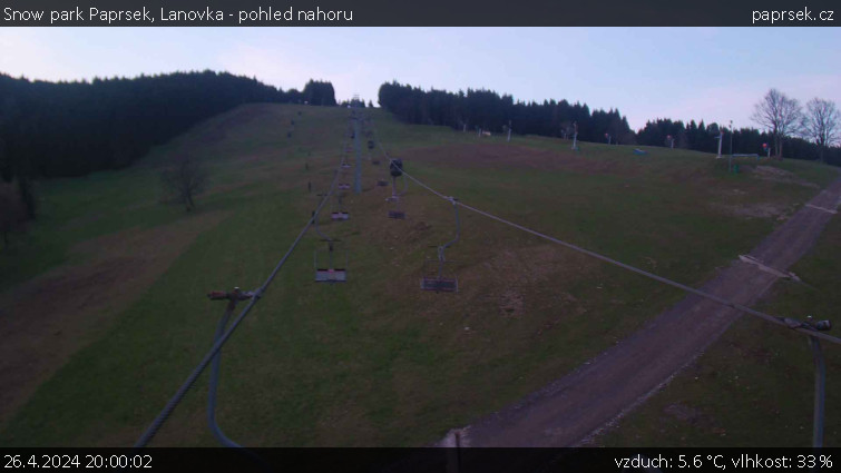 Snow park Paprsek - Lanovka - pohled nahoru - 26.4.2024 v 20:00