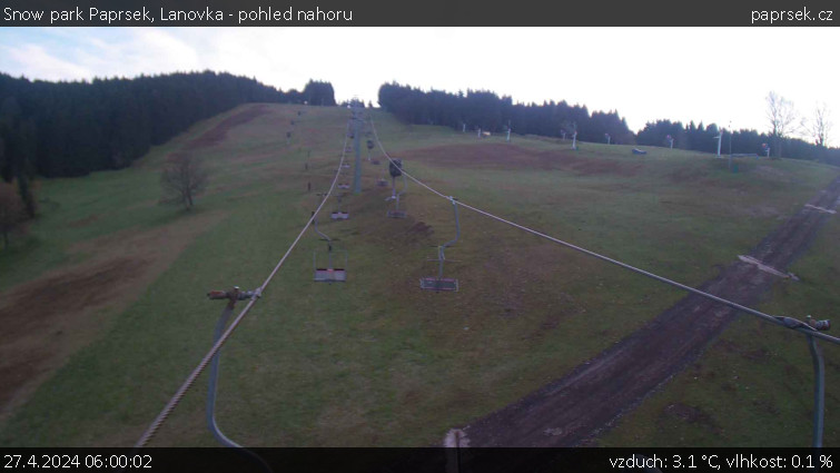 Snow park Paprsek - Lanovka - pohled nahoru - 27.4.2024 v 06:00