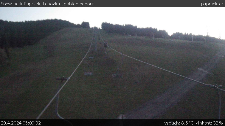 Snow park Paprsek - Lanovka - pohled nahoru - 29.4.2024 v 05:00