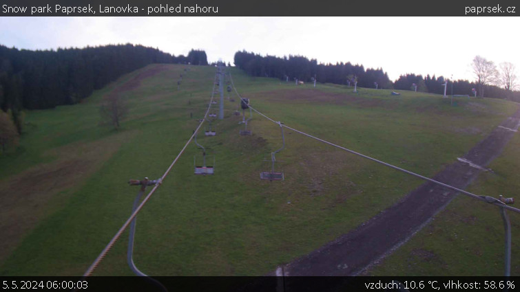 Snow park Paprsek - Lanovka - pohled nahoru - 5.5.2024 v 06:00