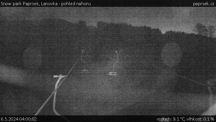 Snow park Paprsek - Lanovka - pohled nahoru - 6.5.2024 v 04:00