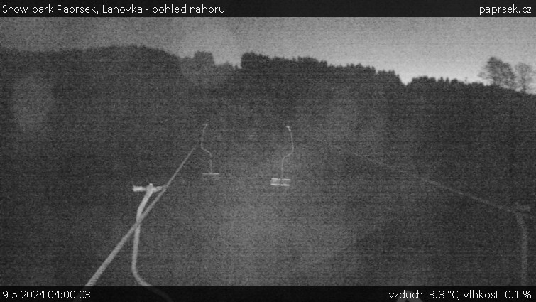 Snow park Paprsek - Lanovka - pohled nahoru - 9.5.2024 v 04:00