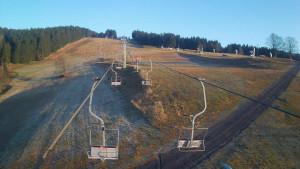 Snow park Paprsek - Lanovka - pohled nahoru - 5.11.2024 v 08:00 Snow park Paprsek - Lanovka - pohled nahoru - 5.11.2024 v 08:00