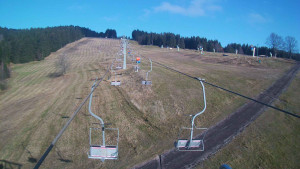 Snow park Paprsek - Lanovka - pohled nahoru - 5.11.2024 v 10:00 Snow park Paprsek - Lanovka - pohled nahoru - 5.11.2024 v 10:00