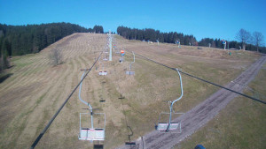 Snow park Paprsek - Lanovka - pohled nahoru - 5.11.2024 v 12:00 Snow park Paprsek - Lanovka - pohled nahoru - 5.11.2024 v 12:00