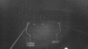 Snow park Paprsek - Lanovka - pohled nahoru - 5.11.2024 v 19:00 Snow park Paprsek - Lanovka - pohled nahoru - 5.11.2024 v 19:00