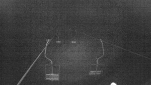 Snow park Paprsek - Lanovka - pohled nahoru - 5.11.2024 v 20:00 Snow park Paprsek - Lanovka - pohled nahoru - 5.11.2024 v 20:00