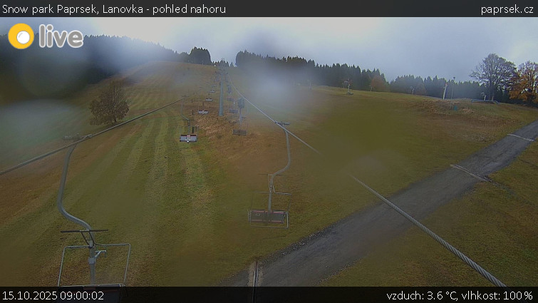 Snow park Paprsek - Lanovka - pohled nahoru - 15.10.2025 v 09:00 Snow park Paprsek - Lanovka - pohled nahoru - 15.10.2025 v 09:00