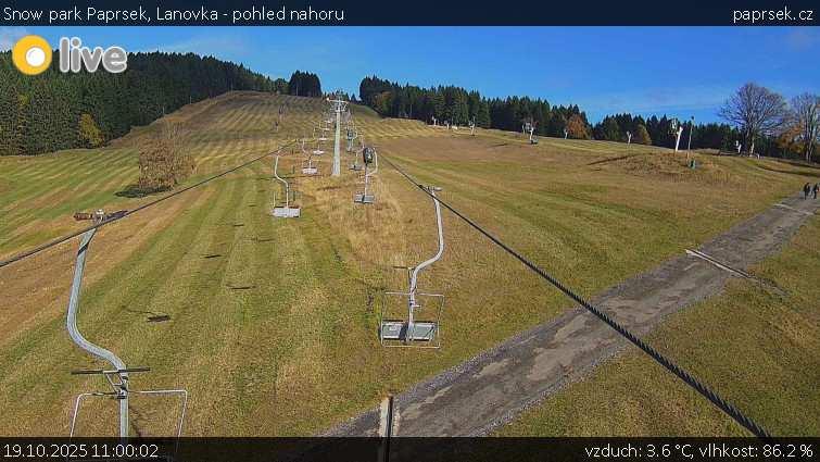 Snow park Paprsek - Lanovka - pohled nahoru - 19.10.2025 v 11:00 Snow park Paprsek - Lanovka - pohled nahoru - 19.10.2025 v 11:00