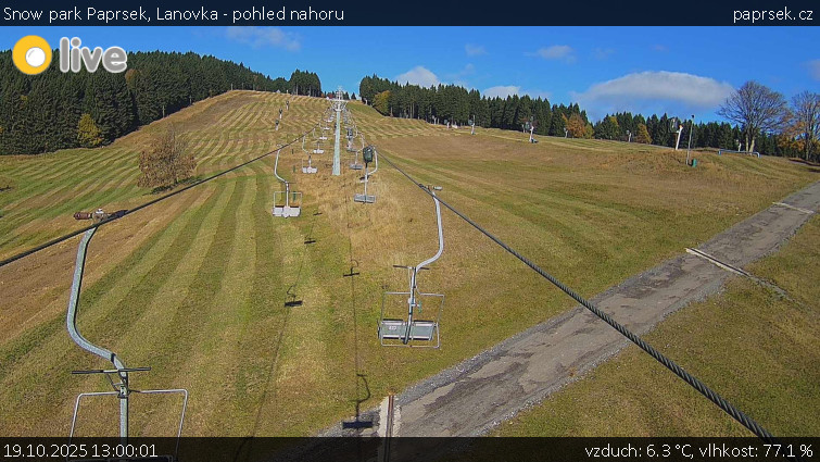 Snow park Paprsek - Lanovka - pohled nahoru - 19.10.2025 v 13:00 Snow park Paprsek - Lanovka - pohled nahoru - 19.10.2025 v 13:00