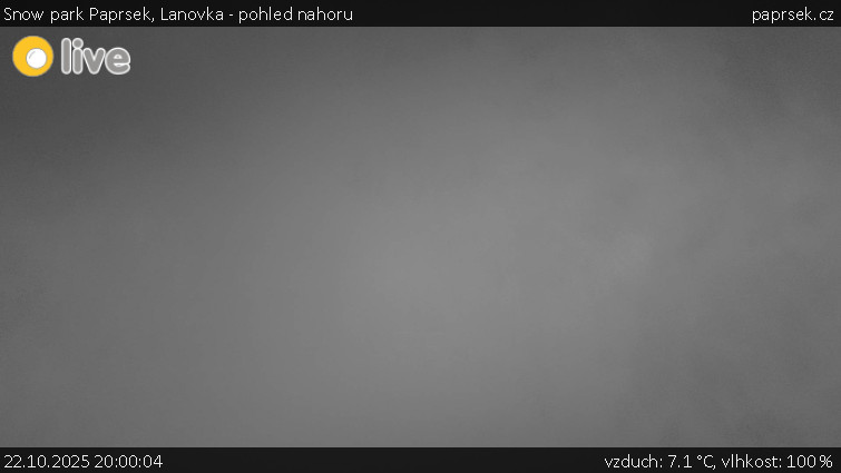 Snow park Paprsek - Lanovka - pohled nahoru - 22.10.2025 v 20:00 Snow park Paprsek - Lanovka - pohled nahoru - 22.10.2025 v 20:00
