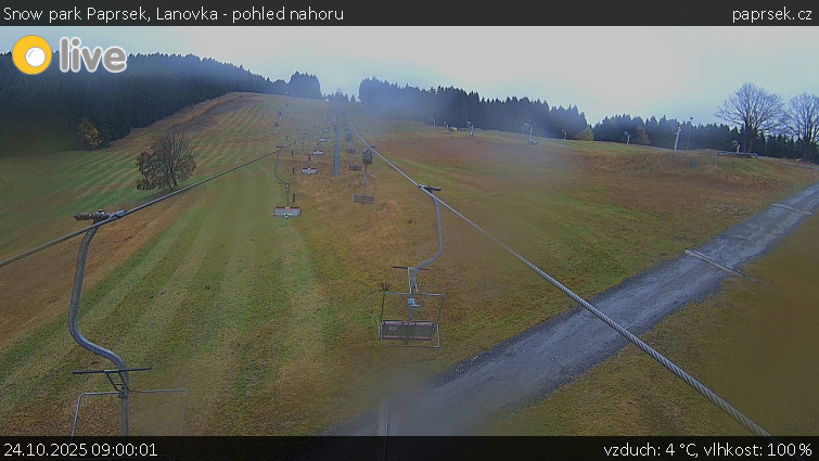 Snow park Paprsek - Lanovka - pohled nahoru - 24.10.2025 v 09:00 Snow park Paprsek - Lanovka - pohled nahoru - 24.10.2025 v 09:00