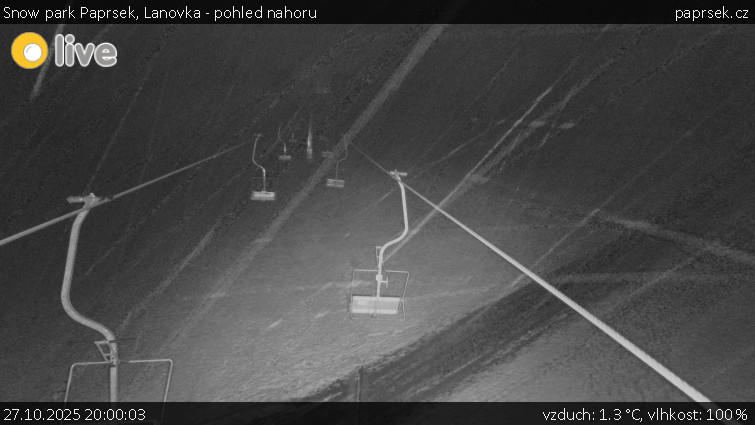 Snow park Paprsek - Lanovka - pohled nahoru - 27.10.2025 v 20:00 Snow park Paprsek - Lanovka - pohled nahoru - 27.10.2025 v 20:00