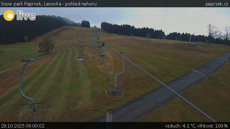 Snow park Paprsek - Lanovka - pohled nahoru - 29.10.2025 v 08:00 Snow park Paprsek - Lanovka - pohled nahoru - 29.10.2025 v 08:00