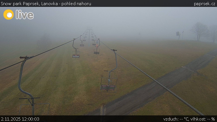 Snow park Paprsek - Lanovka - pohled nahoru - 2.11.2025 v 12:00 Snow park Paprsek - Lanovka - pohled nahoru - 2.11.2025 v 12:00