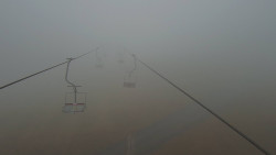 Lanovka - pohled nahoru