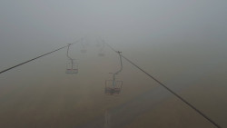 Lanovka - pohled nahoru