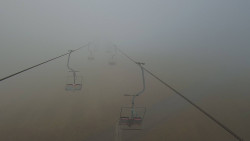 Lanovka - pohled nahoru