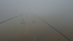 Lanovka - pohled nahoru