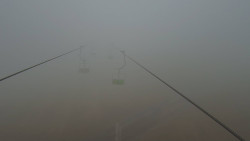 Lanovka - pohled nahoru