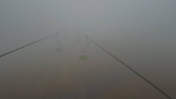 Lanovka - pohled nahoru