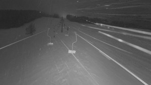 Snow park Paprsek - Lanovka - pohled nahoru - 4.1.2026 v 03:00 Snow park Paprsek - Lanovka - pohled nahoru - 4.1.2026 v 03:00