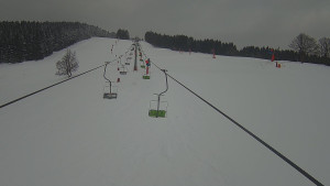 Snow park Paprsek - Lanovka - pohled nahoru - 4.1.2026 v 08:00 Snow park Paprsek - Lanovka - pohled nahoru - 4.1.2026 v 08:00