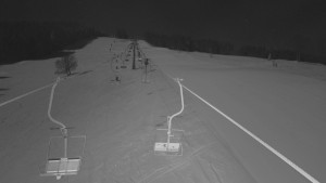 Snow park Paprsek - Lanovka - pohled nahoru - 5.1.2026 v 05:00 Snow park Paprsek - Lanovka - pohled nahoru - 5.1.2026 v 05:00