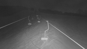 Snow park Paprsek - Lanovka - pohled nahoru - 5.1.2026 v 18:00 Snow park Paprsek - Lanovka - pohled nahoru - 5.1.2026 v 18:00